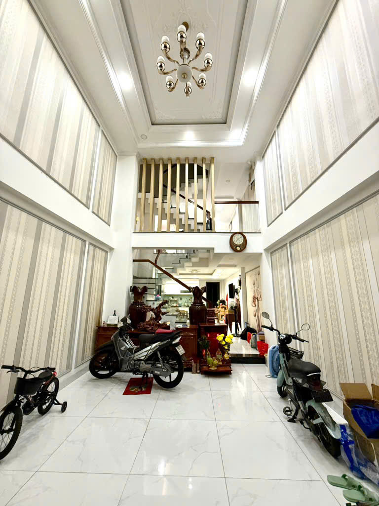 CHỦ CẦN BÁN GẤP NHÀ Q 12,LÔ ĐẤT ĐẮC ĐỊA ,5 TẦNG FULL NỘI THẤT ,GIÁ 6,2 T.Ỷ