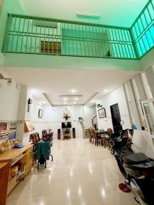 CẦN BÁN GẮP NHÀ MẶT TIỀN KINH DOANH NGANG KHỦNG QUẬN 12 HƠN 8M2 GIÁ CHỈ 14 TỶ.