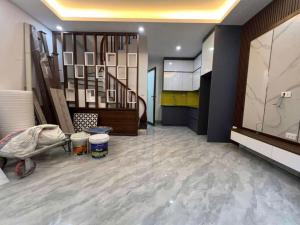 Bán nhà mới đẹp - Hoàng Mai - Ngõ Thông - Oto đỗ sát nhà - Giá chỉ 6x tỷ