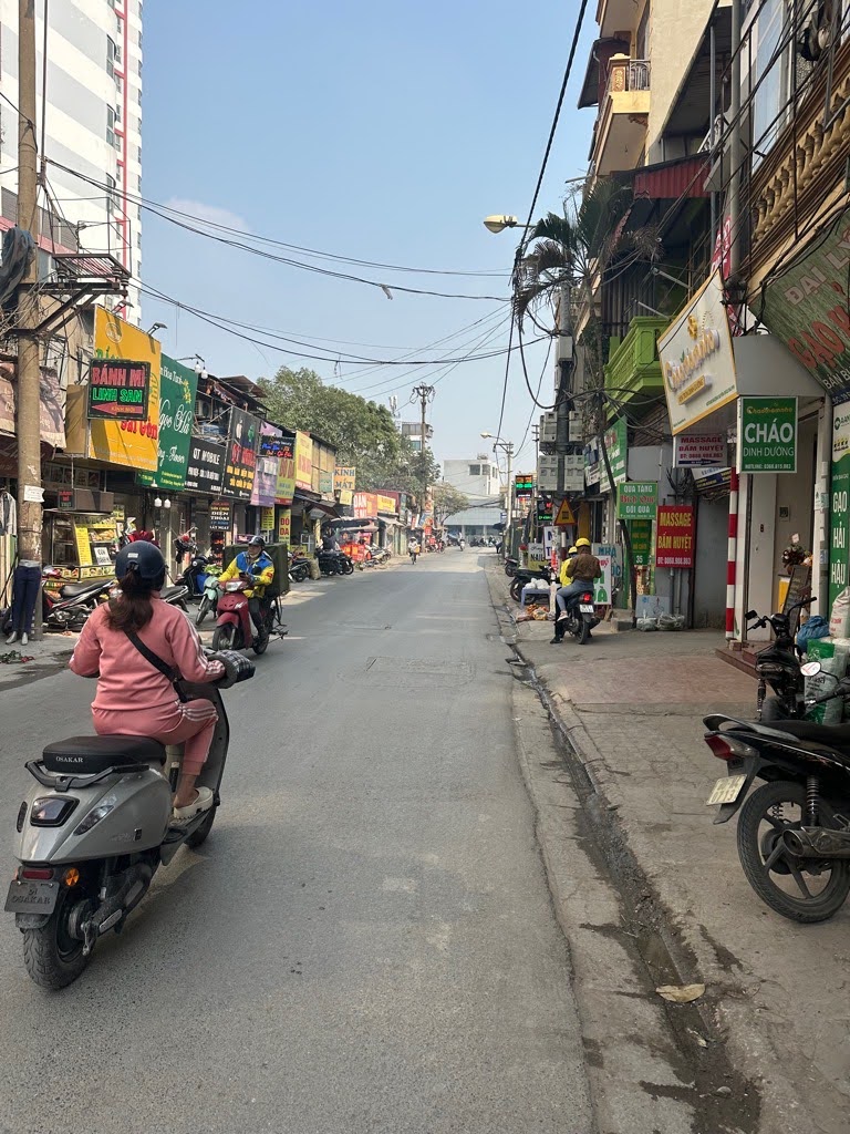 Bán Nhà Mặt Ngõ Định Công, Ô Tô đỗ cửa, ngõ thông, 33m2 5 Tầng MT 5m chỉ 7,x tỷ