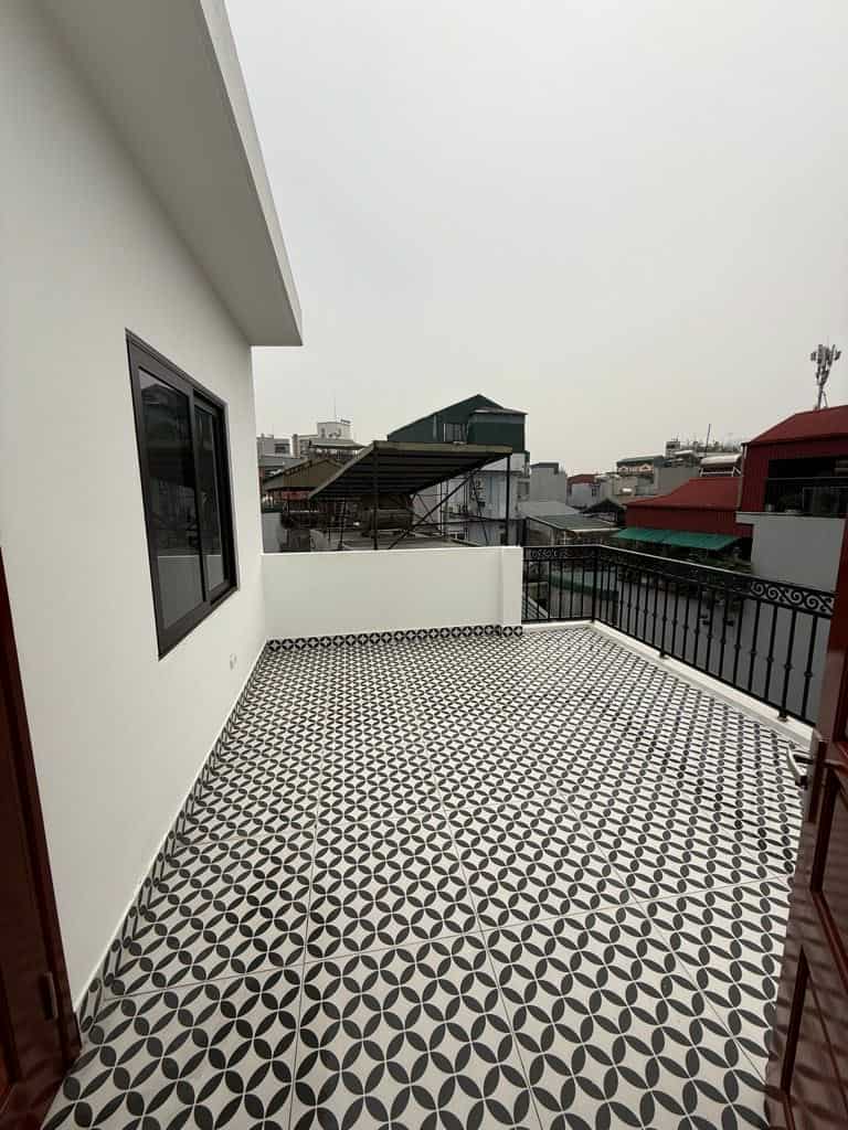 Bán Nhà Mặt Ngõ Định Công, Ô Tô đỗ cửa, ngõ thông, 33m2 5 Tầng MT 5m chỉ 7,x tỷ