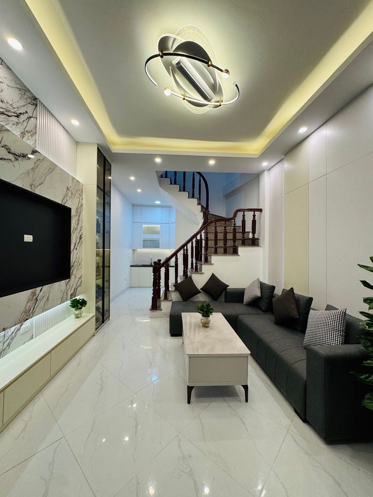 Bán nhà Mai Động, Hoàng Mai 34m2 Mt 4,3m xây 5 tầng mới đẹp, full nội thất, ngõ thông,ôtô