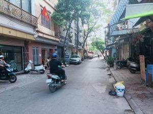 Bán Nhà Phố Trương Định 38m2, 5 Tầng, Mới Full Nội Thất, Ô Tô 15m, Chỉ 6.9 Tỷ