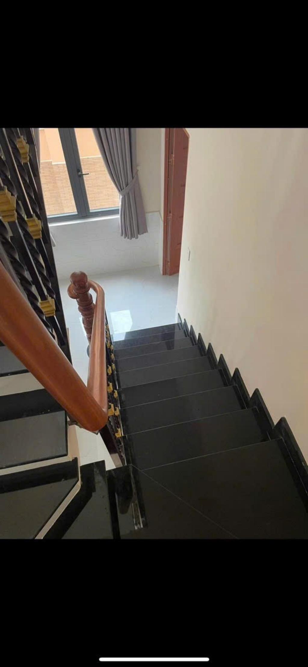 NHÀ BÁN: LÔ GÓC, MẶT TIỀN ĐƯỜNG TAM CHÂU, P. TAM BÌNH_177M2_ 3 TẦNG_GIÁ 11,888 TỶ