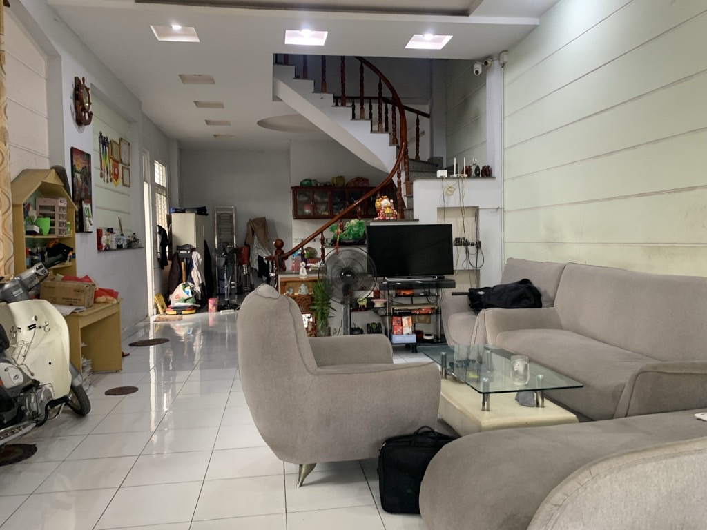 NHÀ BÁN: HXH QUỐC LỘ 13, LÔ GÓC_ 2 TẦNG, 110M2_ GIÁ 7,5 TỶ