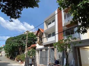 NHÀ BÁN: 3 TẦNG, 72M2, KHU PHÂN LÔ HOÀNG DIỆU 2, CÓ CÔNG VIÊN NỘI BỘ_ GIÁ 11 TỶ