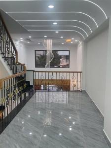 NHÀ BÁN: HXH QUỐC LỘ 13, GẦN VẠN PHÚC CITY_ 5 TẦNG, 110M2, CÓ THANG MÁY_GIÁ 12,9 TỶ