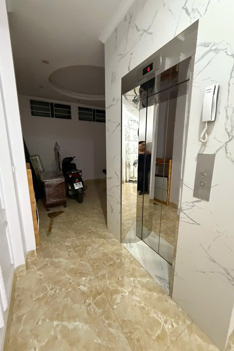 BÁN CĂN LIỀN KỀ KĐT LA KHÊ - HÀ ĐÔNG, MẶT TIỀN ĐẸP. 83m2 5 TẦNG THANG MÁY