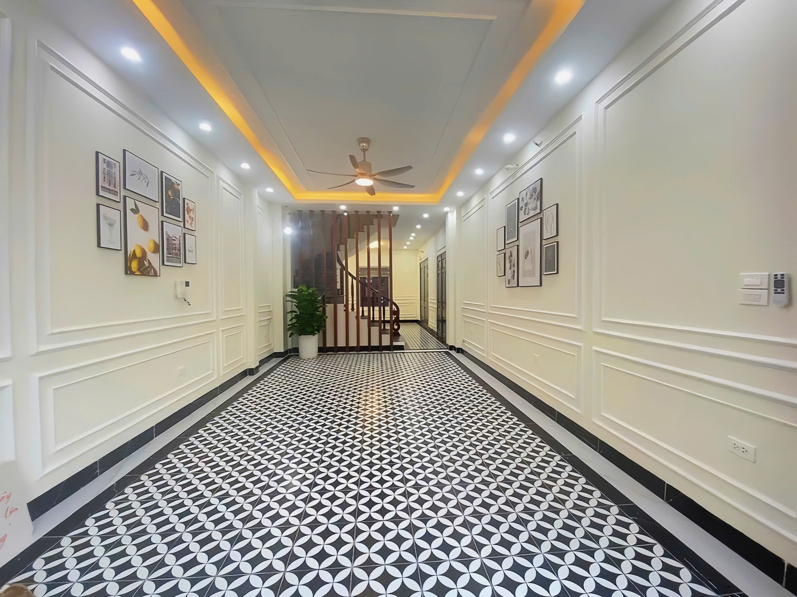 HOA HẬU VẠN PHÚC - LÔ GÓC - THANG MÁY NHẬP KHẨU - Ô TÔ DỪNG ĐỖ - MẶT ĐƯỜNG TRỤC LỚN - KINH DOANH BẤT CHẤP