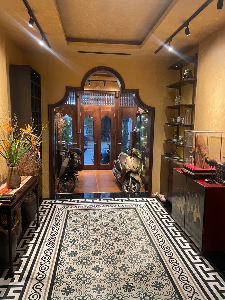 HÀNG HIẾM MẶT PHỐ BÀ TRIỆU - VÍ TRÍ ĐẮC ĐỊA - KINH DOANH SẦM UẤT ĐỦ MỌI LOẠI HÌNH - VỈA HÈ - HÀ TẦNG SIÊU ĐẸP - SÁT CHỢ HÀ ĐÔNG