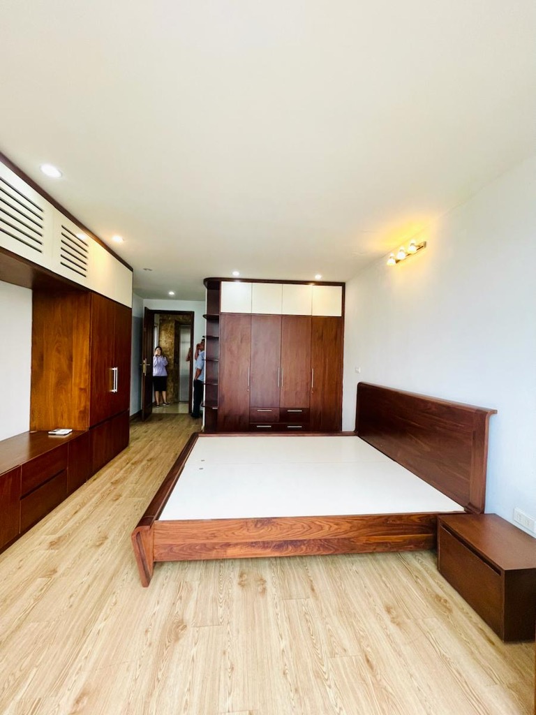 BÁN NHÀ ĐẸP NGHI TÀM – TÂY HỒ - ĐÓN SÓNG CẦU TỨ LIÊN- 40M2, 7 TẦNG THANG MÁY, 19,xx TỶ