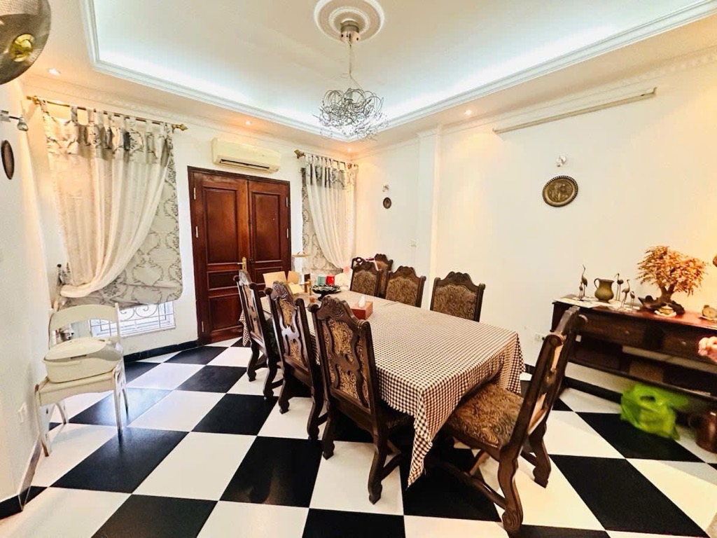 ĐẲNG CẤP THƯỢNG LƯU ĐỐNG ĐA - Ở NGAY - Ô TÔ ĐỖ CỬA - 42m2- 19 Tỷ