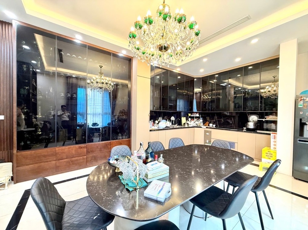 Bán nhà Nguyễn Chí Thanh_7 chỗ ngủ nhà_kinh doanh đỉnh_75m2 x thang máy_giá chào gần 34 tỷ