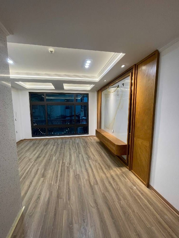 Bán nhà Nguyễn Chí Thanh_thoáng sáng ở ngay_vuông vắn_45m2_giá chào 9,5 tỷ