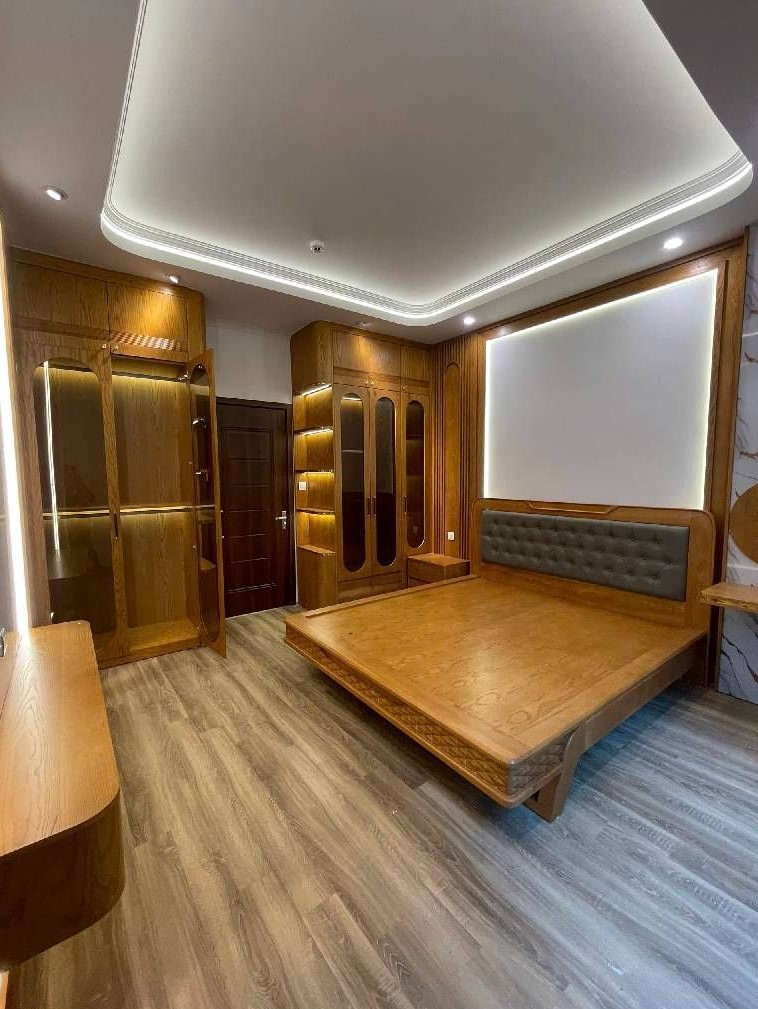 Bán nhà Nguyễn Chí Thanh_thoáng sáng ở ngay_vuông vắn_45m2_giá chào 9,5 tỷ