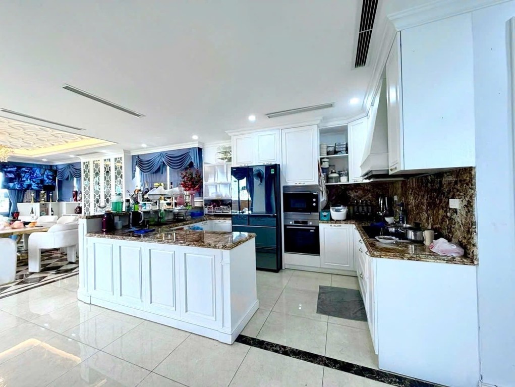 Bán nhà Nguyễn Chí Thanh_10m ra mặt phố chính_3 thế hệ ở vô tư_75m2_giá chào 18,5 tỷ