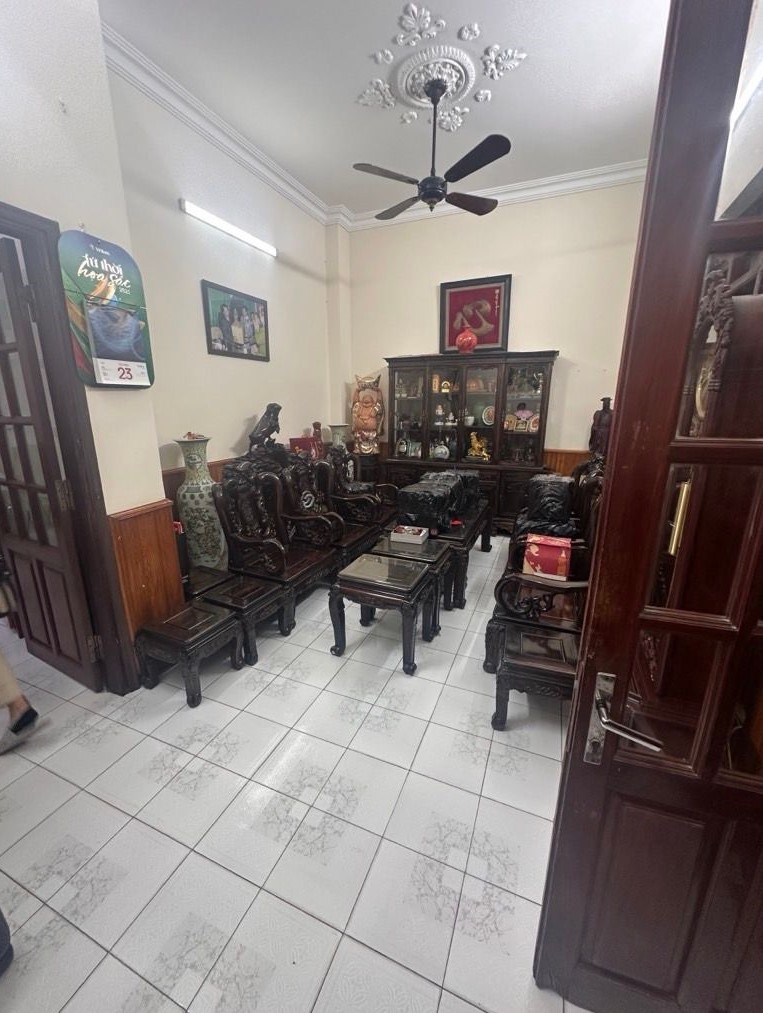 Bán nhà Huỳnh Thúc Kháng_phân lô vỉa hè kinh doanh ô tô tránh_thoáng trước sau_82m2