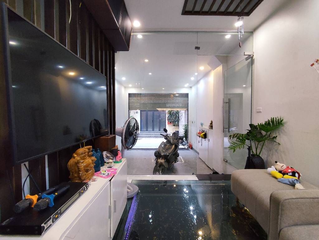 Bán nhà phố Thái Hà_mặt ngõ ô tô tránh_kinh doanh ngày đêm_vuông vắn_giá chào 30 tỷ