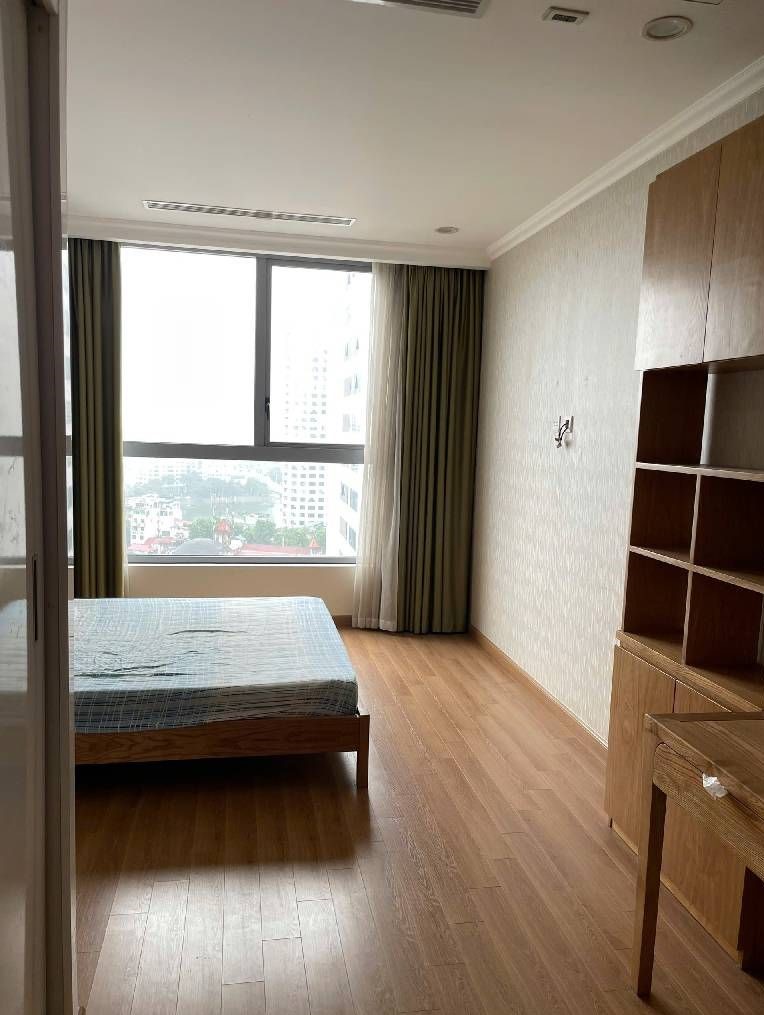 Bán CHCC Vincom Nguyễn Chí Thanh_lô góc đón nắng_cực hiếm nhà bán_129m2_giá chào 19 tỷ