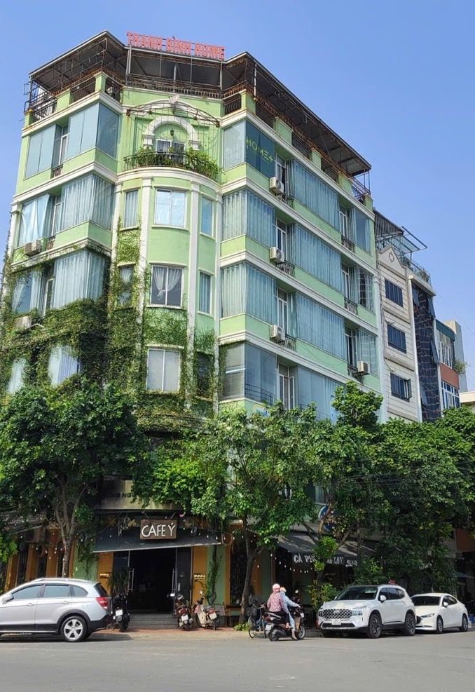 Bán nhà lô góc phố Nguyên Hồng_mặt ngõ ô tô tải tránh 2 mặt_kinh doanh đỉnh_75 m2_giá chào 60 tỷ