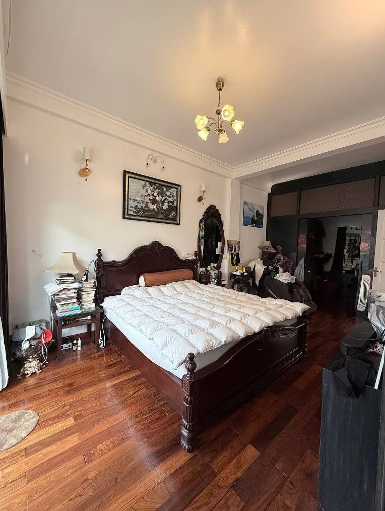 Bán nhà Huỳnh Thúc Kháng_ô tô tránh_thoáng trước sau đều ô tô_kd đỉnh_80m2