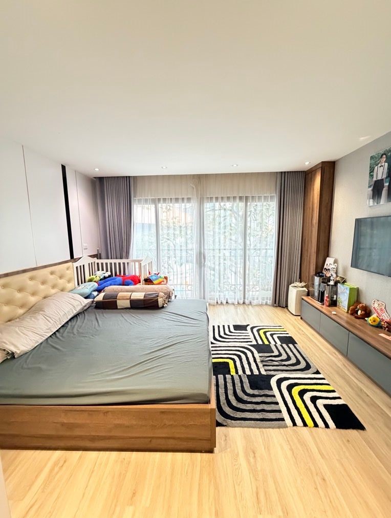 Bán nhà Huỳnh Thúc Kháng_ô tô tránh_vỉa hè kd sầm uất_kv dân trí cao_56m2_giá chào 25 tỷ