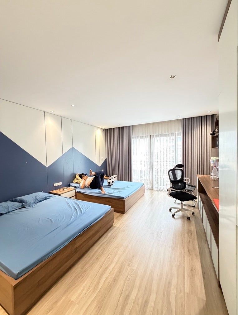 Bán nhà Huỳnh Thúc Kháng_ô tô tránh_vỉa hè kd sầm uất_kv dân trí cao_56m2_giá chào 25 tỷ