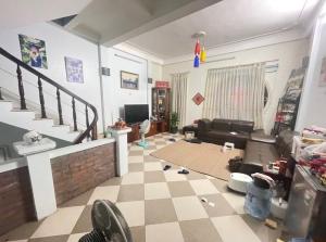 Bán nhà Nguyễn Chí Thanh_ô tô quay đầu trước nhà_dân xây vuông vắn_52m2_mt 4m5