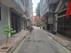 Bán nhà Thái Hà_ngõ ô tô kd_vỉa hè_vuông vắn_42m2_giá chào 22.2 tỷ