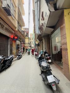 NHÀ 2 MẶT NGÕ - OTO ĐẬU CỬA-KINH DOANH TỐT