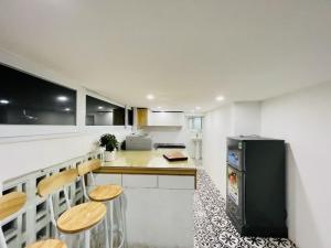 BÁN CHUNG CƯ MINI -CHỢ KHÂM THIÊN - THANG MÁY - 7 TẦNG -DÒNG TIỀN TỐT