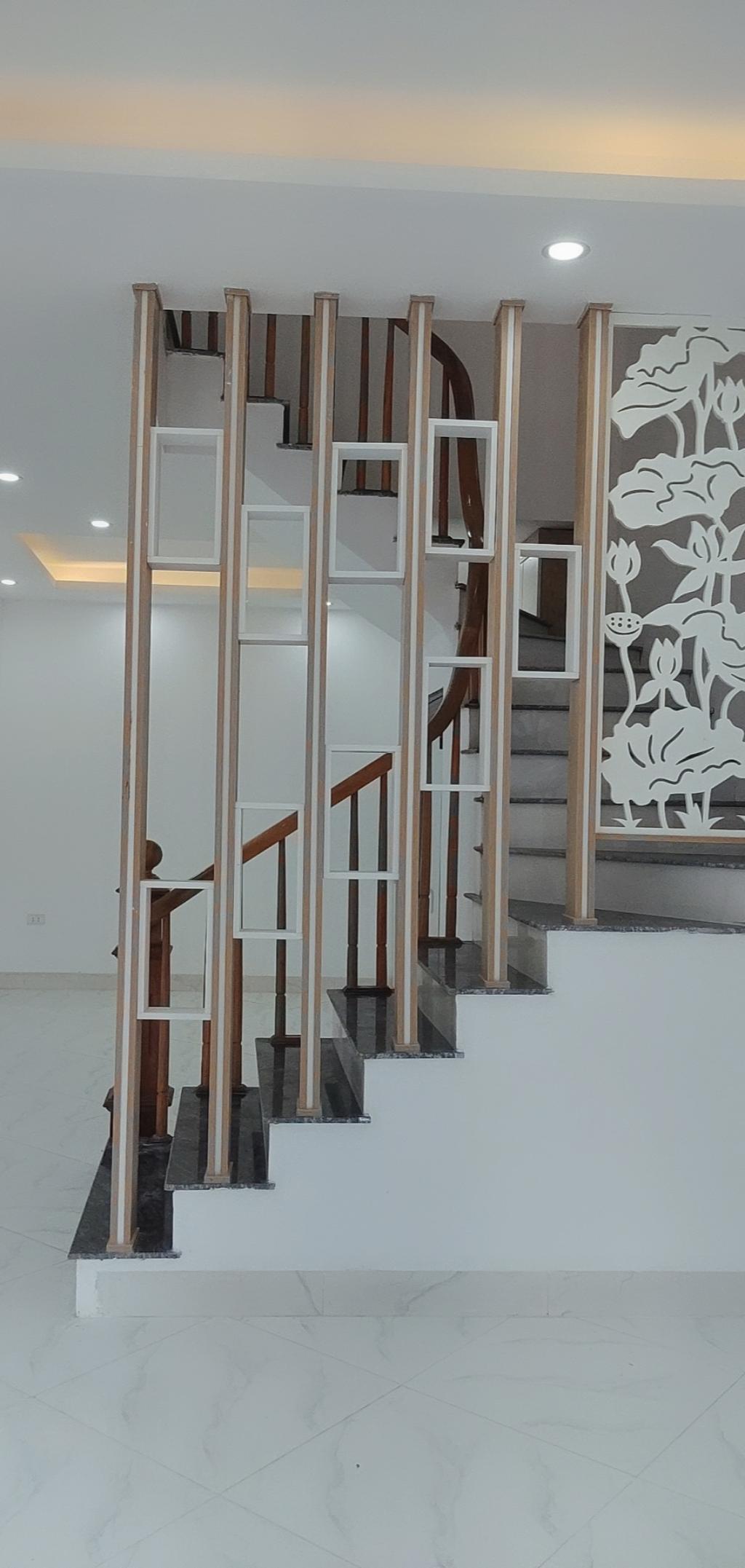 Bán nhà Ngõ Bồ Đa - Nhà Đẹp 4 Phòng Ngủ - Giá 3.45 Tỷ