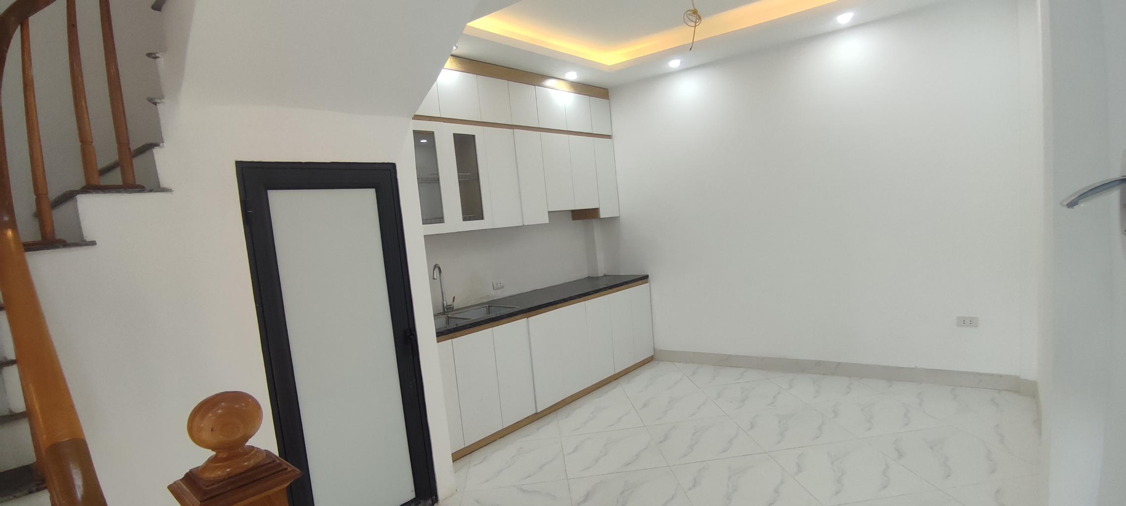 Bán nhà Ngõ Bồ Đa - Nhà Đẹp 4 Phòng Ngủ - Giá 3.45 Tỷ