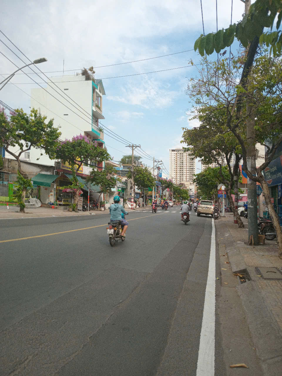 2.2 tỷ sở hữu nhà ngay trung tâm Thủ Đức, đường Hồ Văn Tư – 2 tầng, sổ riêng