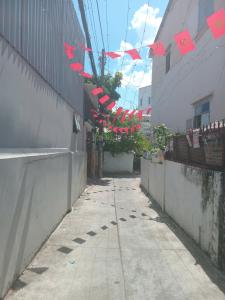 Nhà 81m2 Trung Tâm Thủ Đức Hẻm Ô Tô Sổ Riêng Giá Cực Mềm chỉ 4,x tỷ