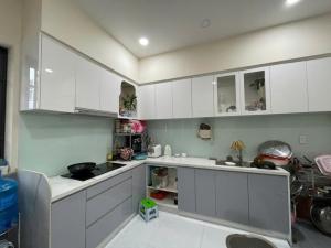 BÁN NHÀ HẺM Ô TÔ - QUỐC LỘ 13 - PHƯỜNG HIỆP BÌNH PHƯỚC - 60M2 -NHỈNH 5 TỶ