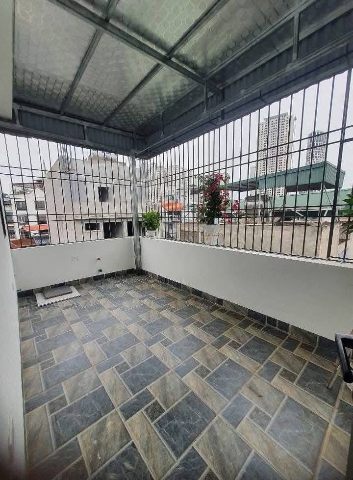 NHÀ ĐẸP MỚI CỨNG TẠI BA ĐÌNH - MT 5M5 - GẦN PHỐ - GIÁ CỰC HẤP DẪN