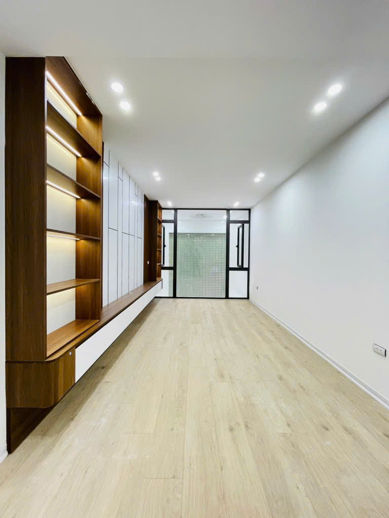 Bán nhà Đặng Tiến Đông 45m2*7 tầng thang máy- ô tô tránh- hơn 13 tỷ.