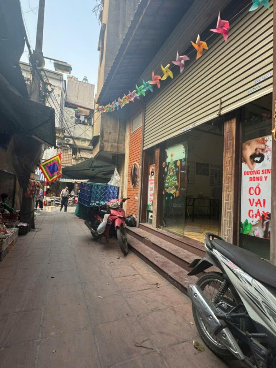 Bán nhà Cầu Giấy- 81.4m2- ngõ thông- ô tô đỗ cửa- 14 tỷ