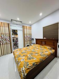 Bán nhà Cầu Giấy- 81.4m2- ngõ thông- ô tô đỗ cửa- 14 tỷ