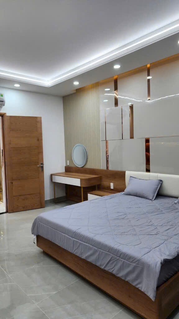 Nhà cần bán gấp