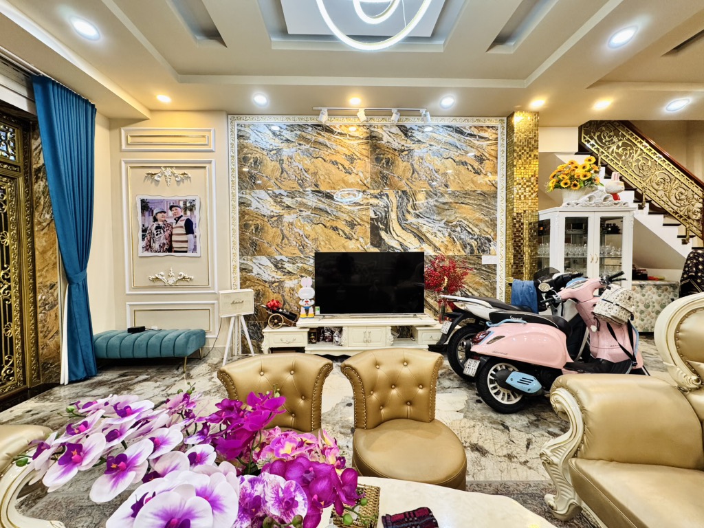 Nhà Phố, Mặt Tiền, Hẻm Xe Hơi, Nhà Cấp 4 Chính Chủ Bán Gấp Đường Nguyễn Tri Phương, Sổ Hồng Riêng!