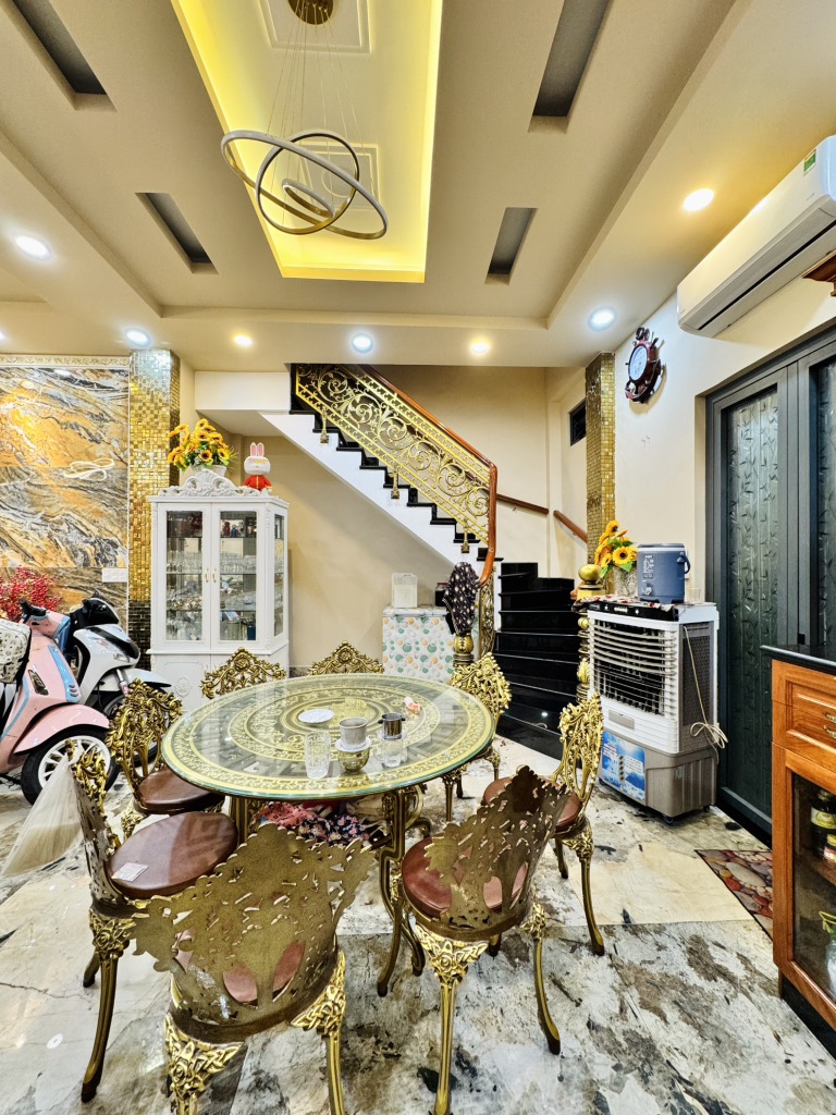 Nhà Phố, Mặt Tiền, Hẻm Xe Hơi, Nhà Cấp 4 Chính Chủ Bán Gấp Đường Nguyễn Tri Phương, Sổ Hồng Riêng!