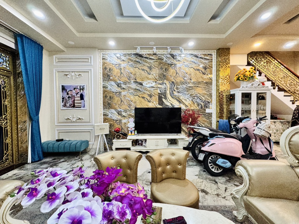 Nhà Phố, Mặt Tiền, Hẻm Xe Hơi, Nhà Cấp 4 Chính Chủ Bán Gấp Đường Nguyễn Tri Phương, Sổ Hồng Riêng!