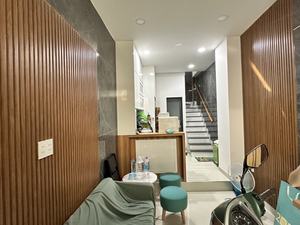 Nhà Phố, Mặt Tiền, Hẻm Xe Hơi, Nhà Cấp 4 Chính Chủ Bán Gấp Đường 3/2, Sổ Hồng Riêng! 5 tỷ