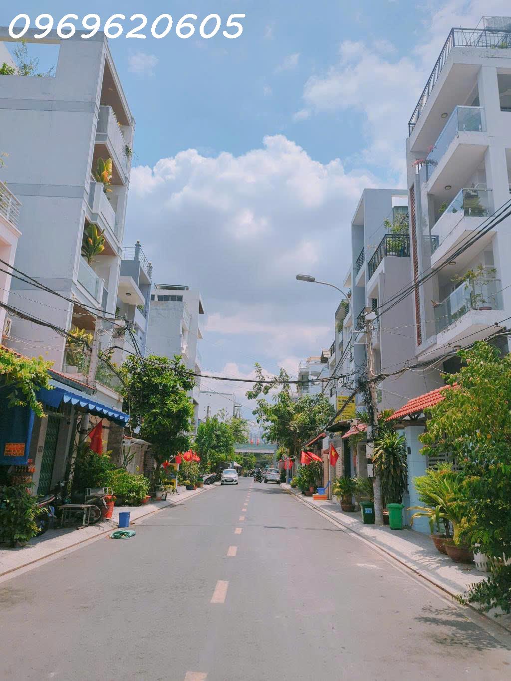 Bán Nhà Quận 7, nhà MỚI Ở NGAY, ngang lớn 5m, giá chỉ nhỉnh 3 tỷ