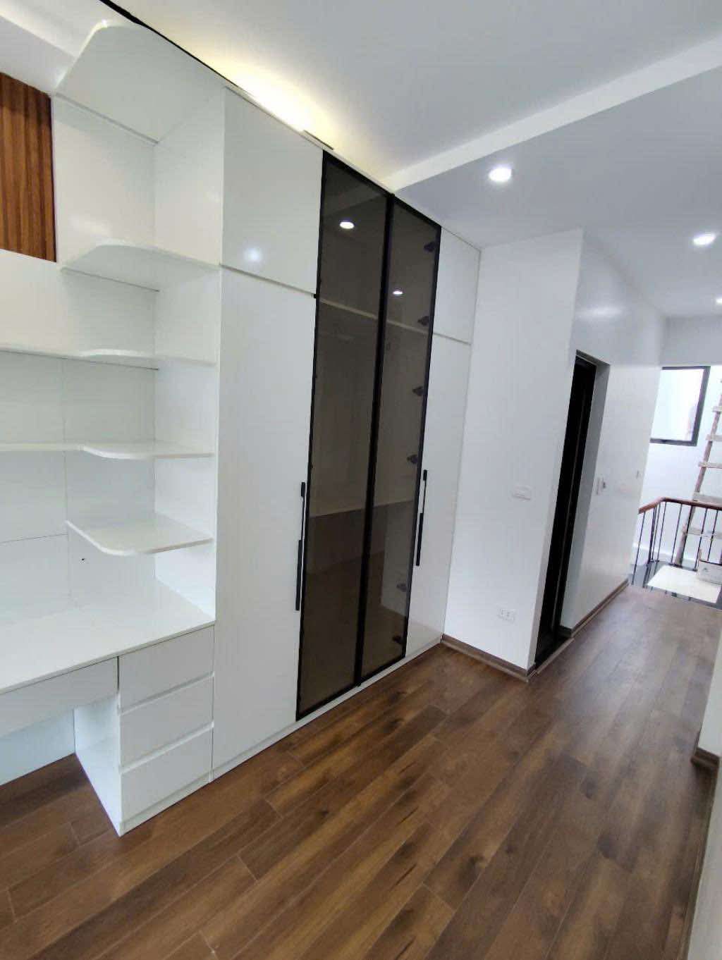 Bán nhà Đại La