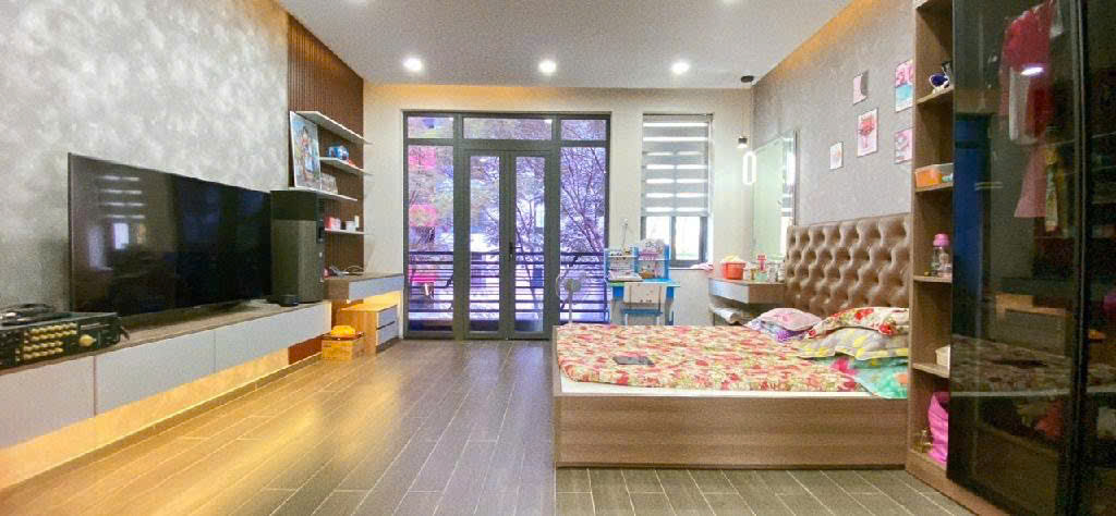 Siêu phẩm mới keng , nhà 5 tầng thang máy