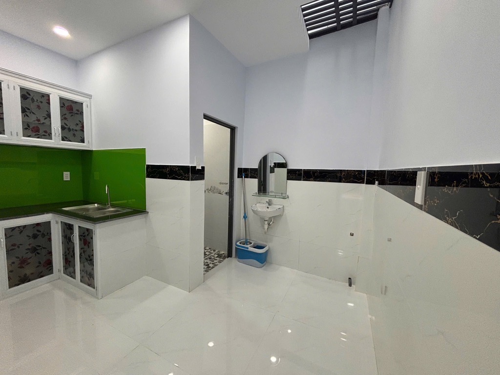 Nhà đẹp vào ở ngay, hẻm xe hơi 10m