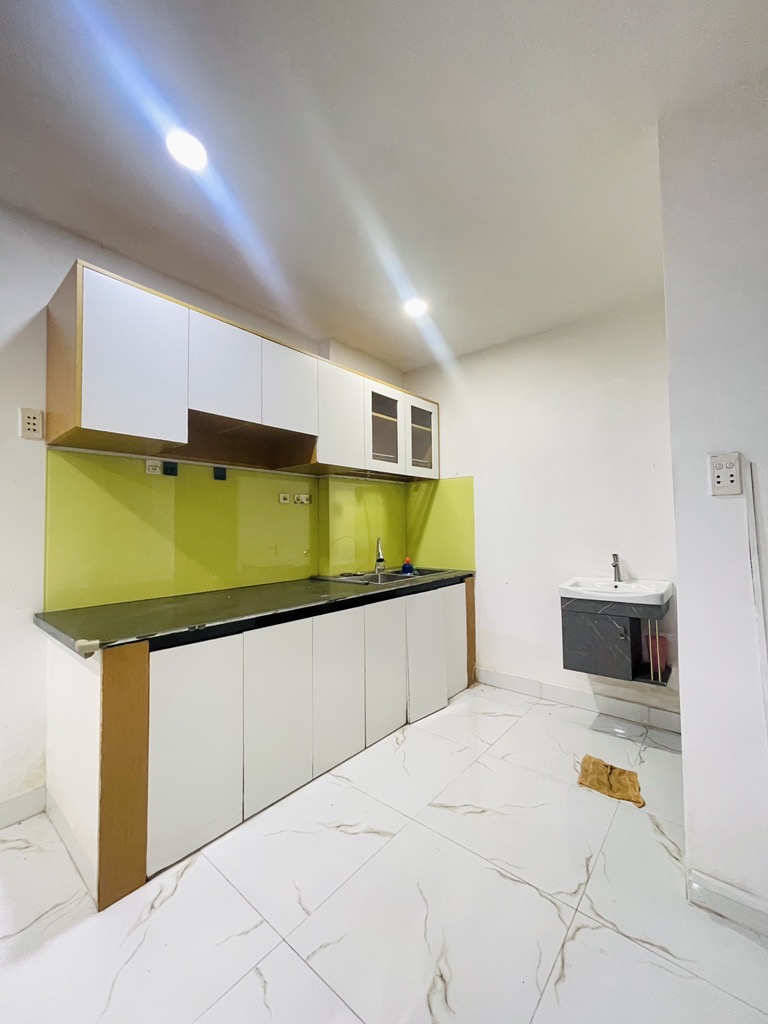 Siêu hiếm nhỉnh 2 tỷ có nhà Sài gòn